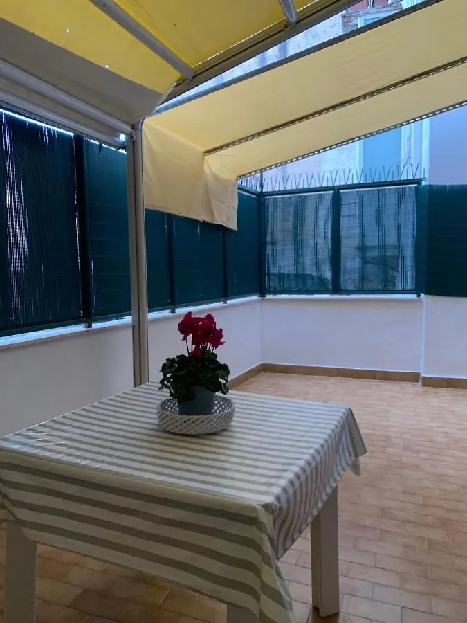 Casa Domy Lägenhet Bari
