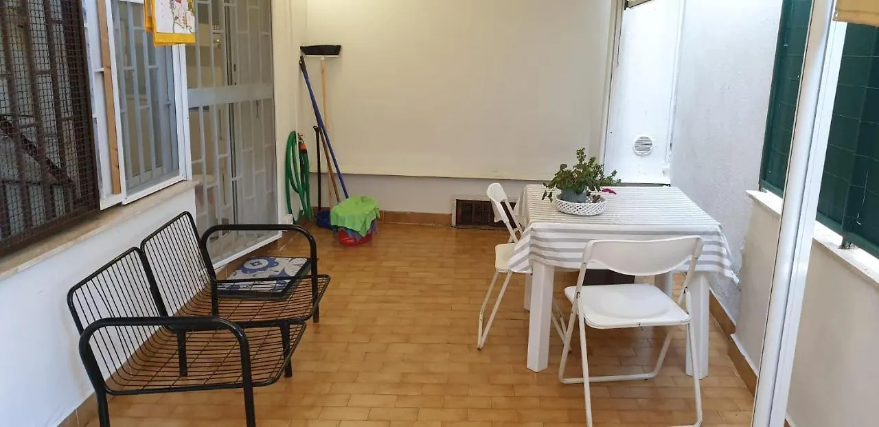 Casa Domy Lägenhet Bari 0*,